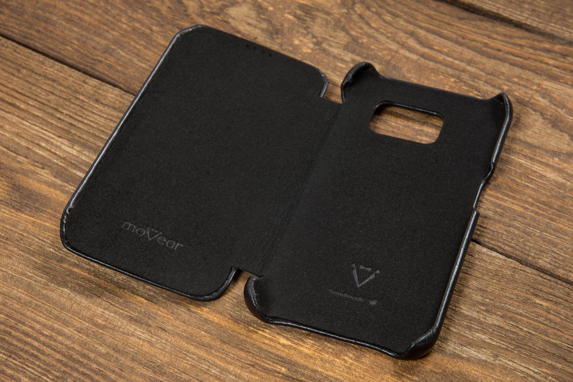 
                    moVear flipSide S+ Leder-Hülle für Samsung Galaxy S6 edge | Glatte Ledercase, Schwarz