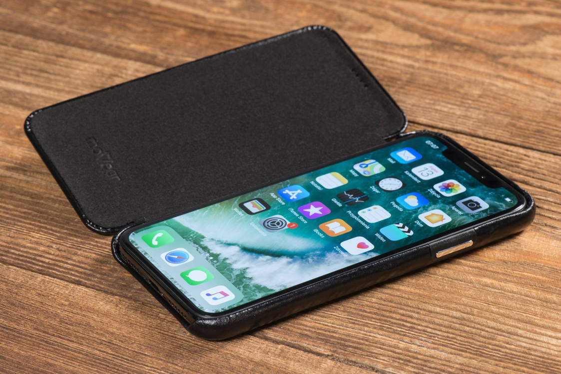 moVear flipSide S Leather slim case for Apple iPhone Xs / X (5.8") | Vintage Leather (Black)