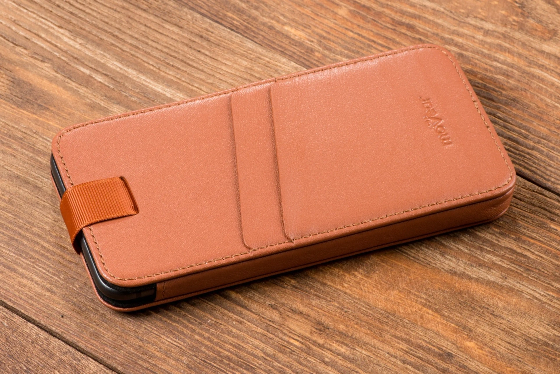 moVear pocketCase C+ Slide in leather Bag Pouch for Apple iPhone Air / 11 Pro MAX / Xs MAX / 11 / XR / 8/7/6 Plus | Nappa leather (Light Brown)