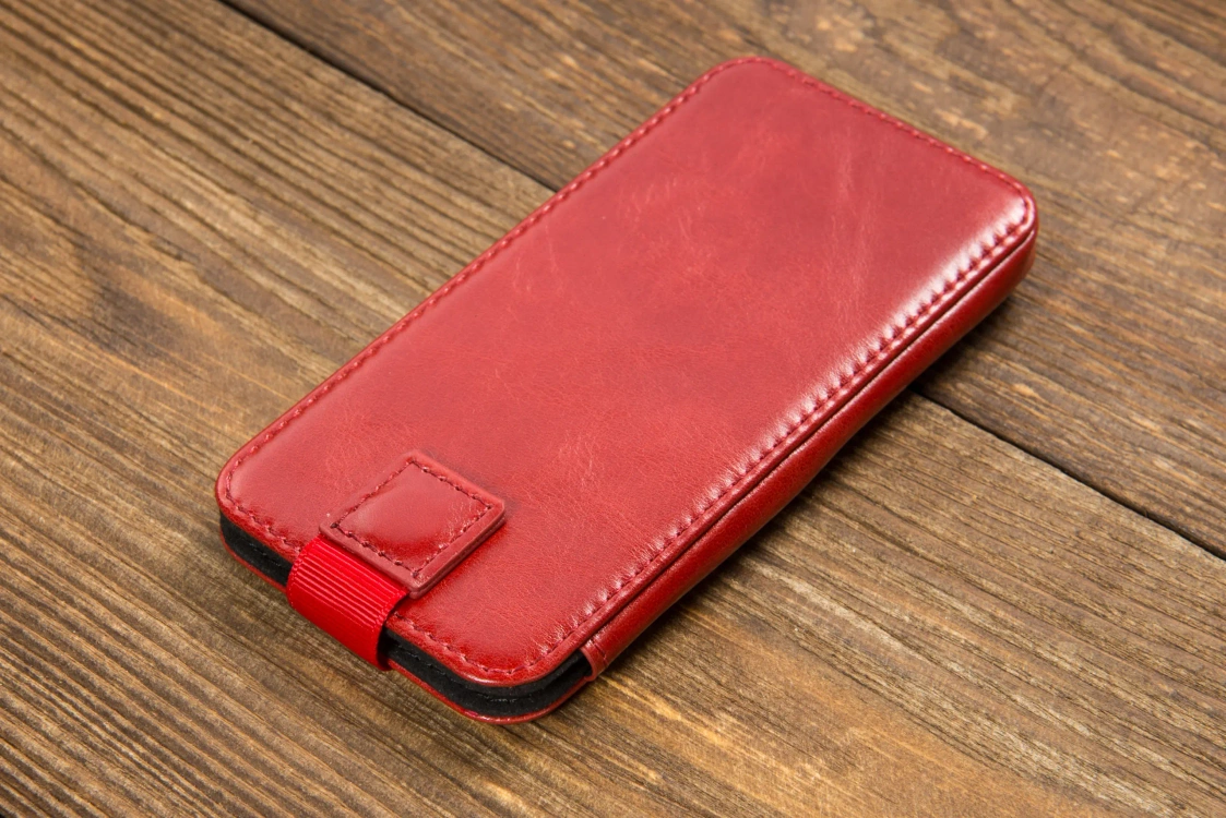 moVear pocketCase C+ Slide in leather Bag Pouch for Apple iPhone Air / 11 Pro MAX / Xs MAX / 11 / XR / 8/7/6 Plus | Vintage leather (Red)